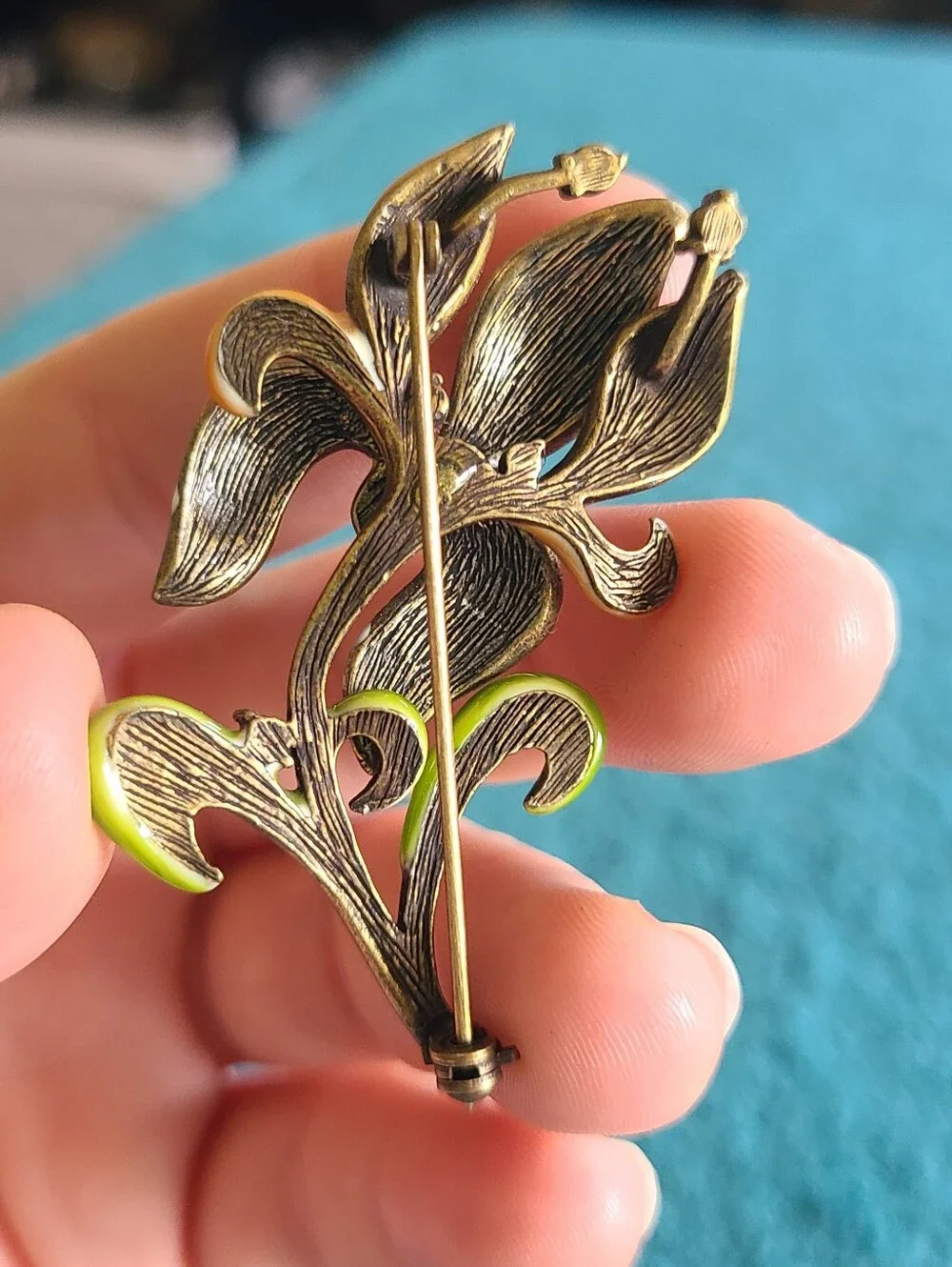 Vintage floral brooch